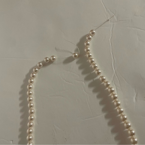 Women’s Long White Pearls Necklace - Picture 4 of 4